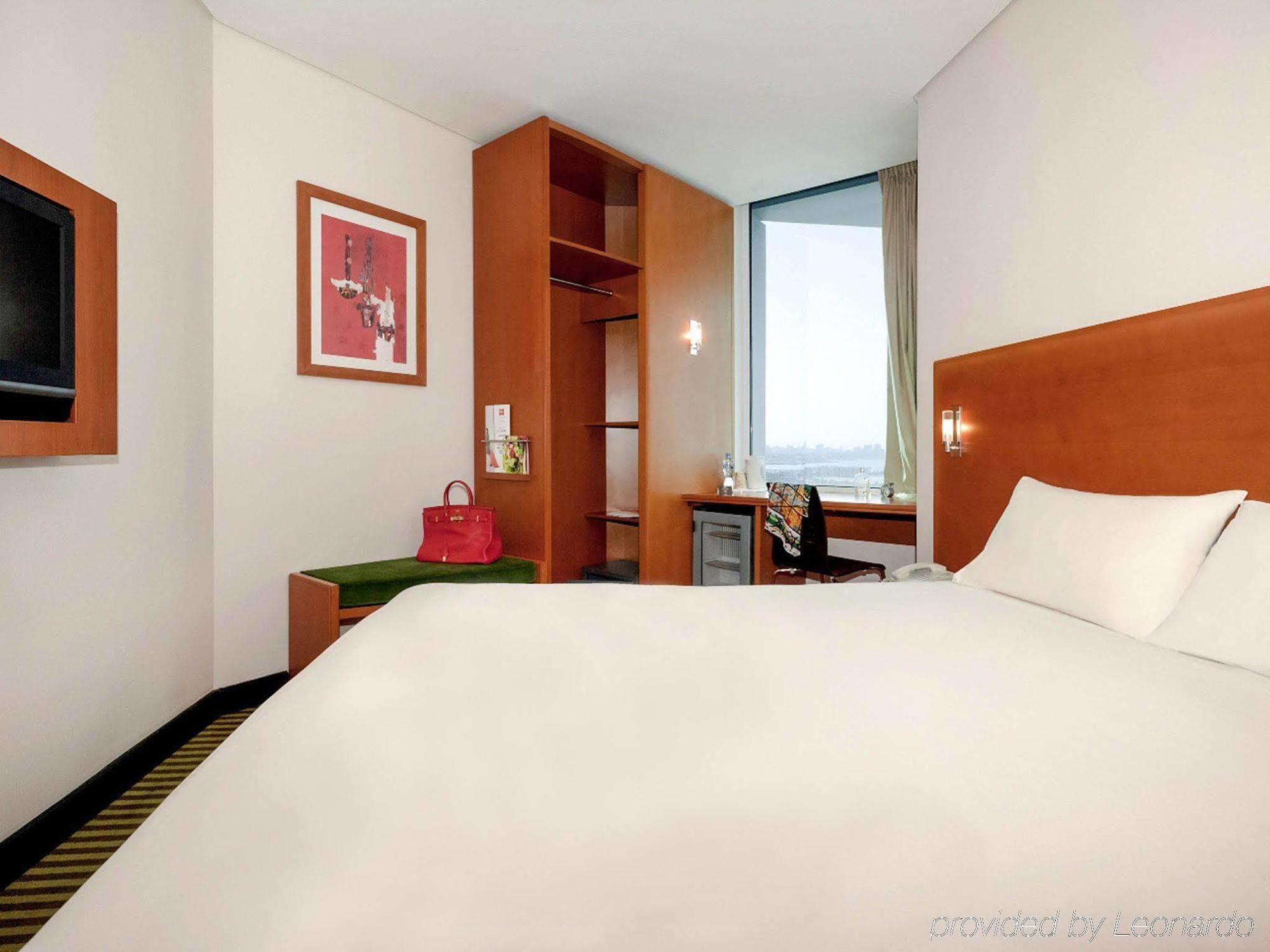 Ibis Kuwait Salmiya Hotel Kuwait City ภายนอก รูปภาพ